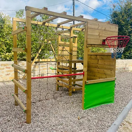 à La Campagne 4 étoiles - 200m2 Hébergement de vacances *