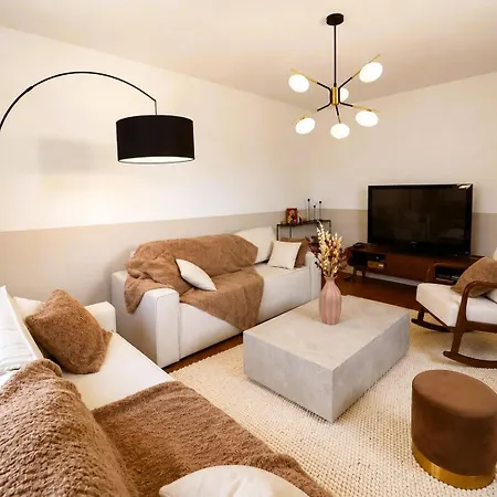 A La Campagne 4 Etoiles - 200m2 *