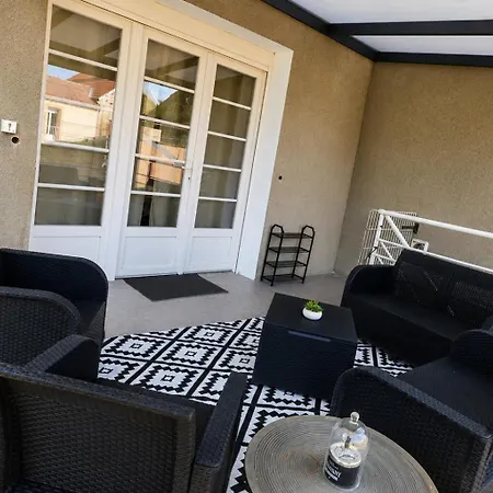 A La Campagne 4 Etoiles - 200m2 Vakantiehuis *